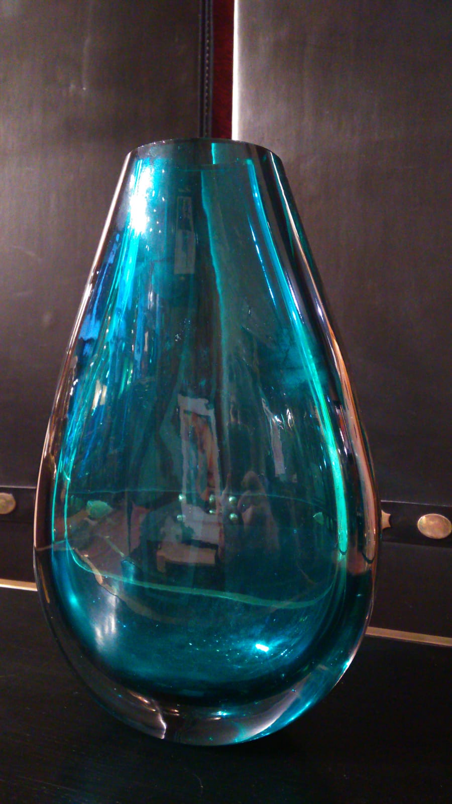Vaso in vetro Vintage Sommerso verde del XX Secolo Anni 50 Opera d'arte esemplare - Robertaebasta® Art Gallery opere d’arte esclusive.